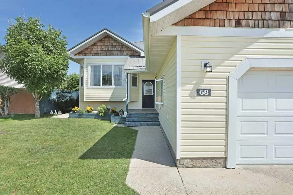 68 Upland Street Brooks AB T1R1J9