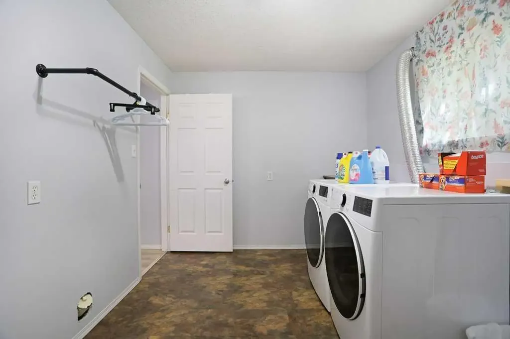 68 Upland Street Brooks AB T1R1J9