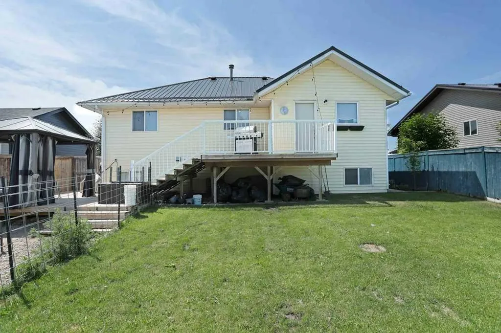 68 Upland Street Brooks AB T1R1J9
