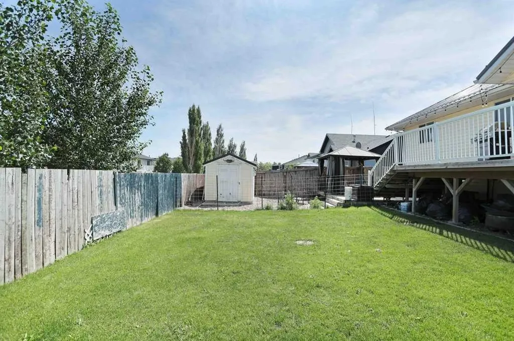 68 Upland Street Brooks AB T1R1J9