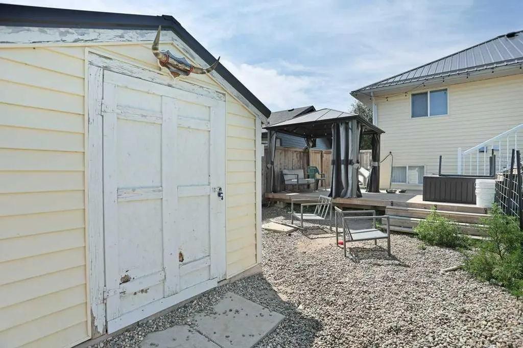 68 Upland Street Brooks AB T1R1J9