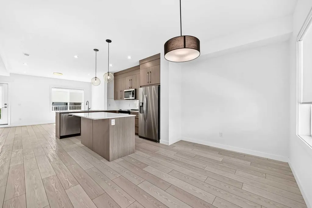 280 Chelsea Road Chestermere AB T1X 2X9