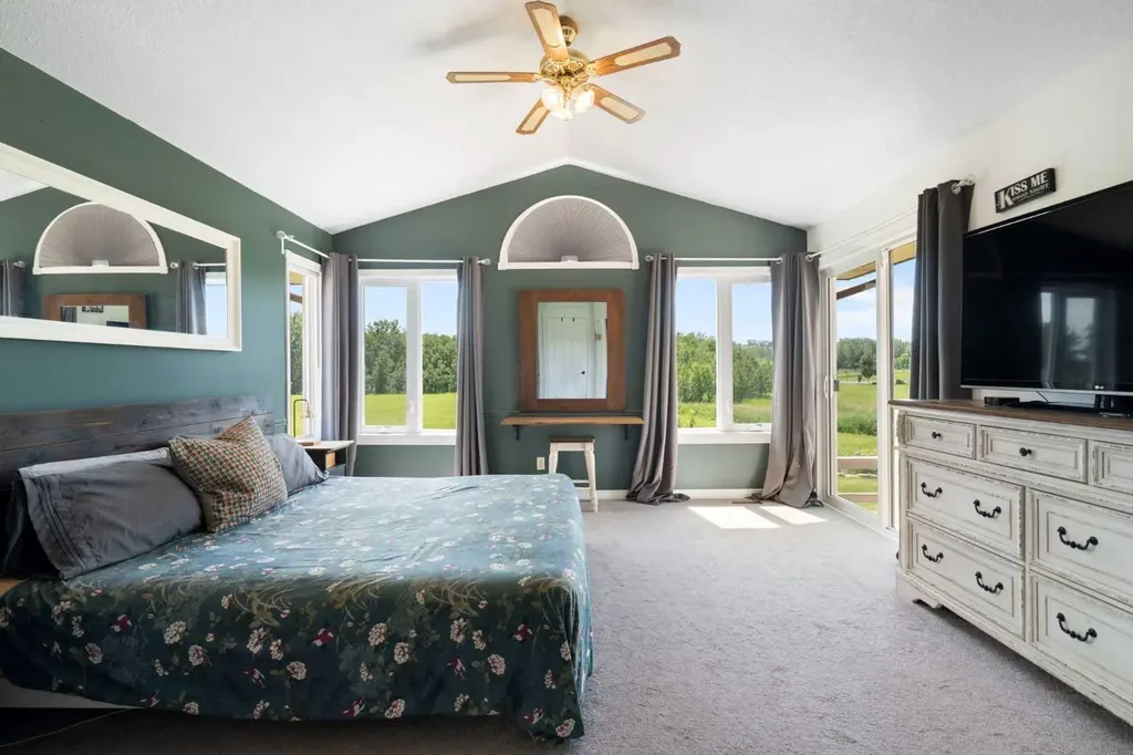 242070 24 Street E Rural Foothills County AB T1S 3N3