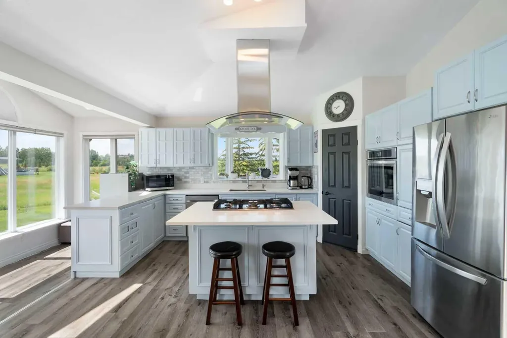 242070 24 Street E Rural Foothills County AB T1S 3N3