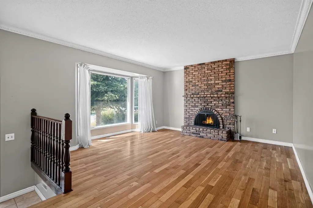 6724 22 Avenue NE Calgary AB T1Y 1P4