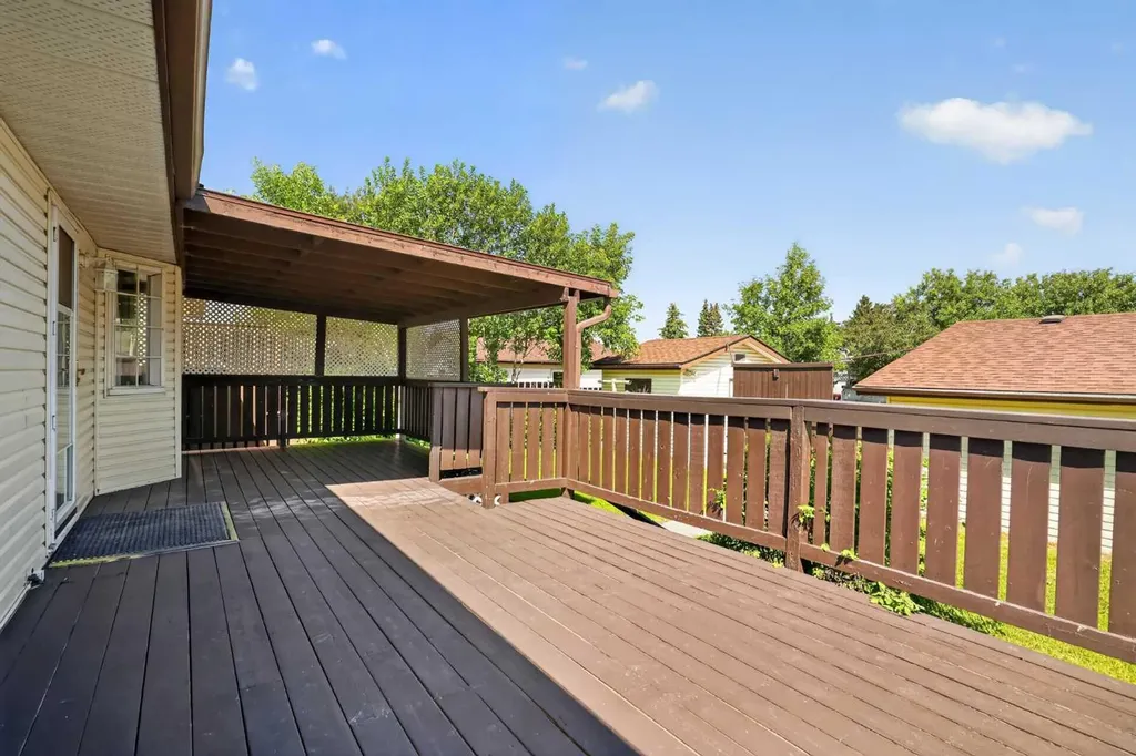 6724 22 Avenue NE Calgary AB T1Y 1P4