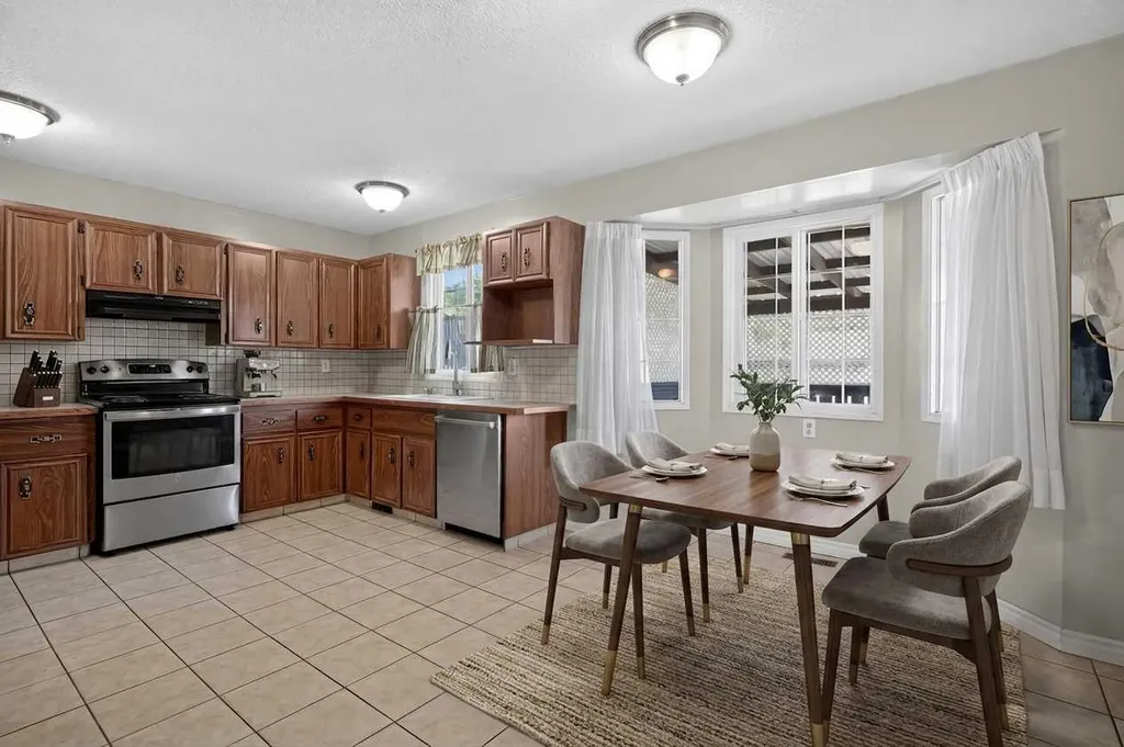 6724 22 Avenue NE Calgary AB T1Y 1P4