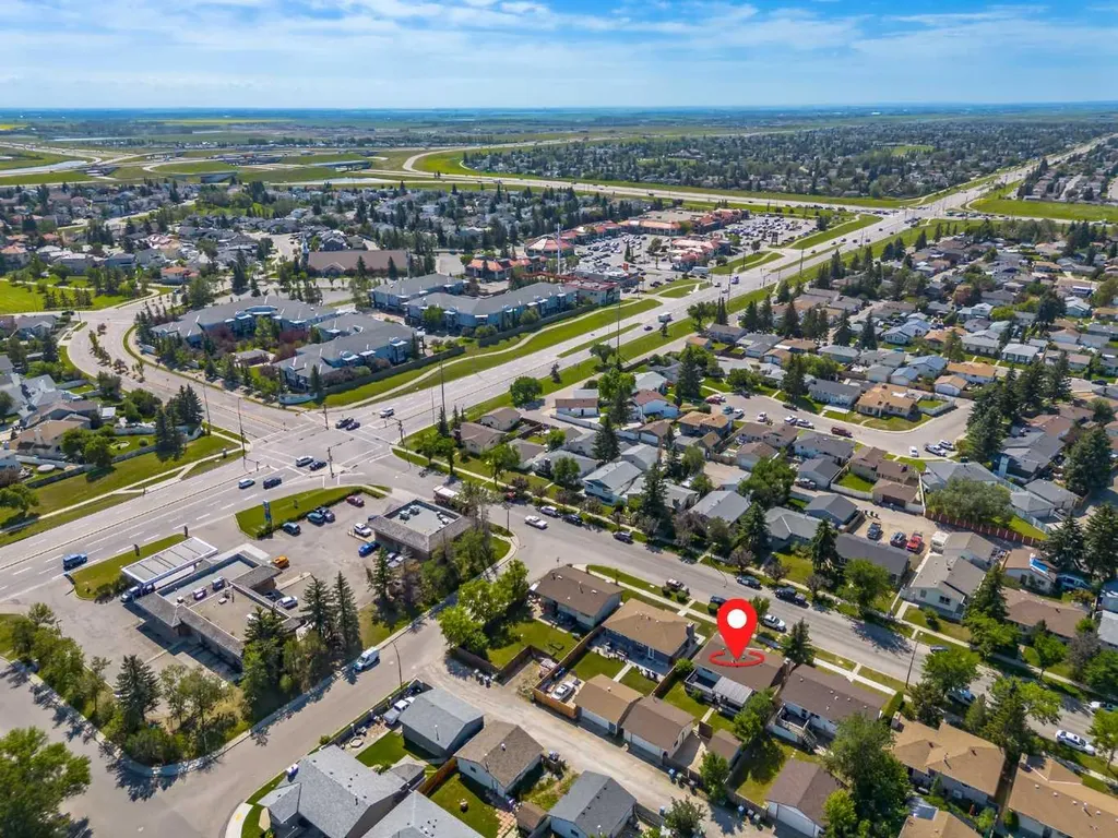 6724 22 Avenue NE Calgary AB T1Y 1P4