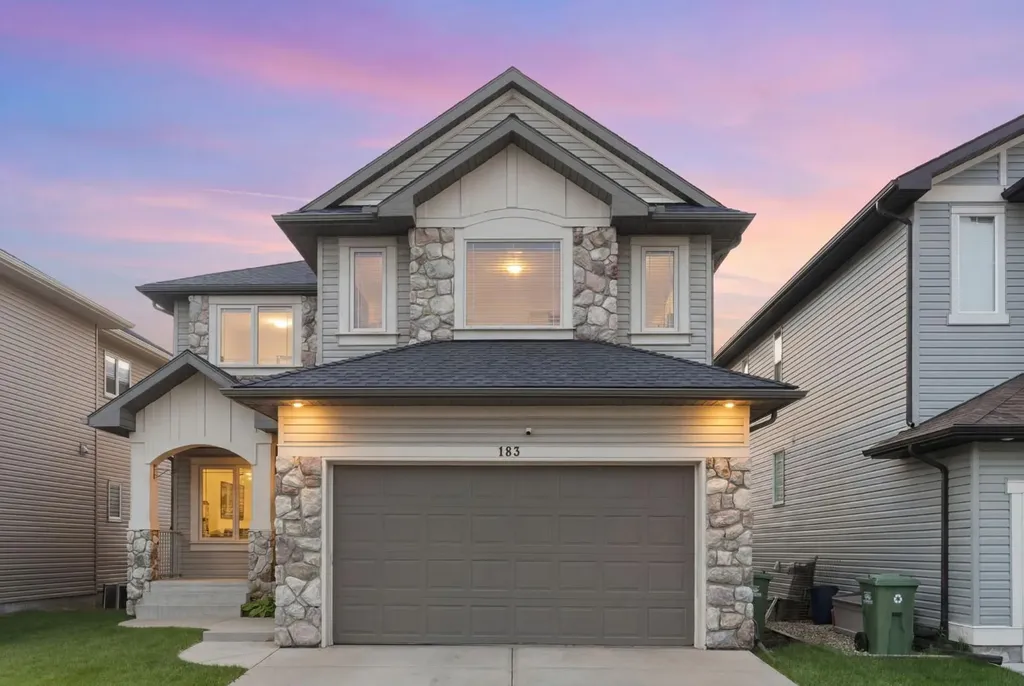183 Sunset Close Cochrane AB T4C0B2