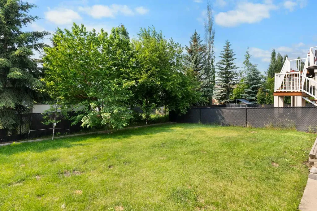 183 Sunset Close Cochrane AB T4C0B2