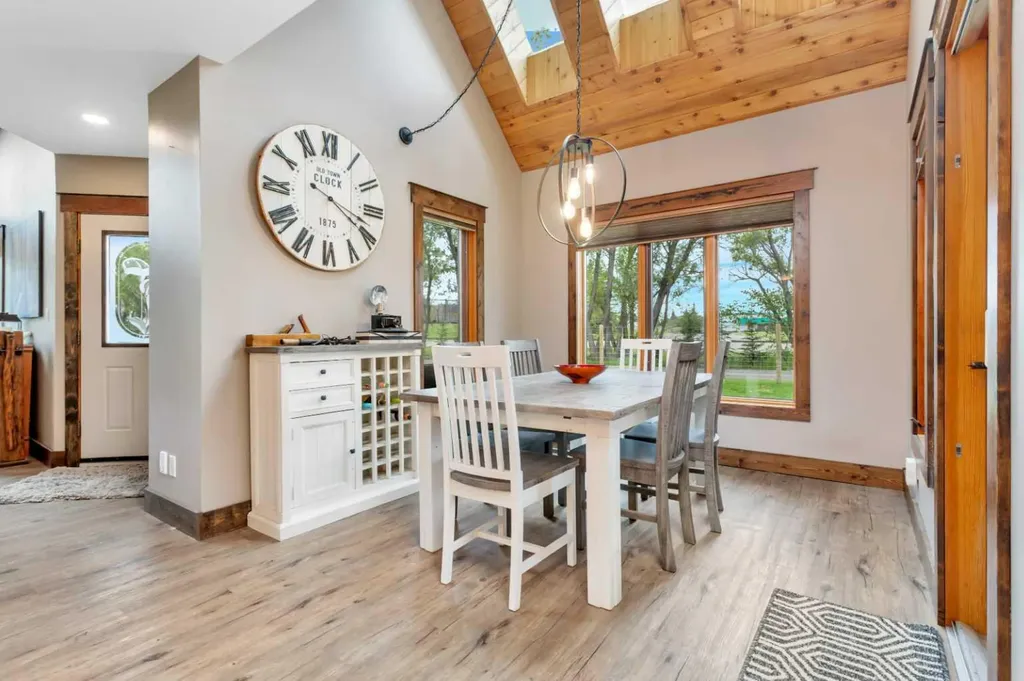 5507 46 Street Rocky Mountain House AB T4T 1L7