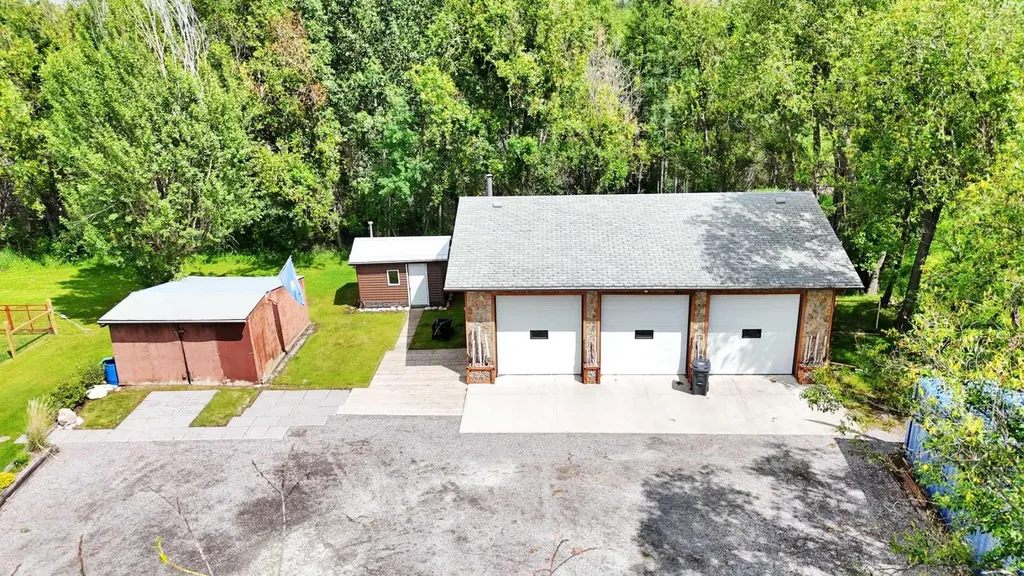 5507 46 Street Rocky Mountain House AB T4T 1L7