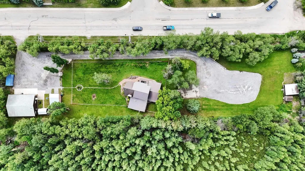 5507 46 Street Rocky Mountain House AB T4T 1L7