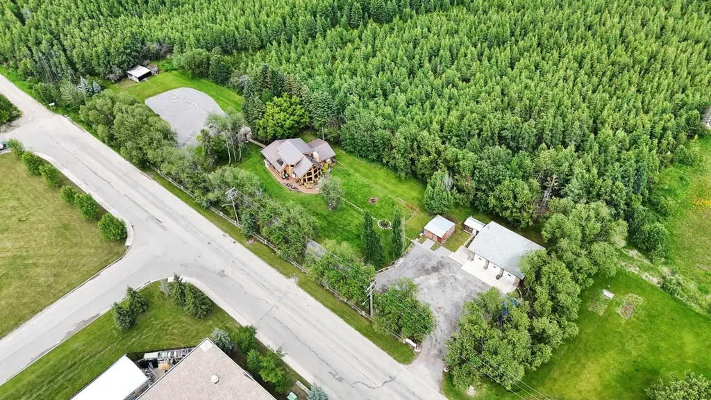 5507 46 Street Rocky Mountain House AB T4T 1L7