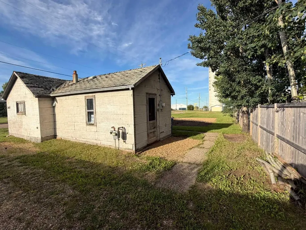 5605 49 Street Grimshaw AB T0H 1W0