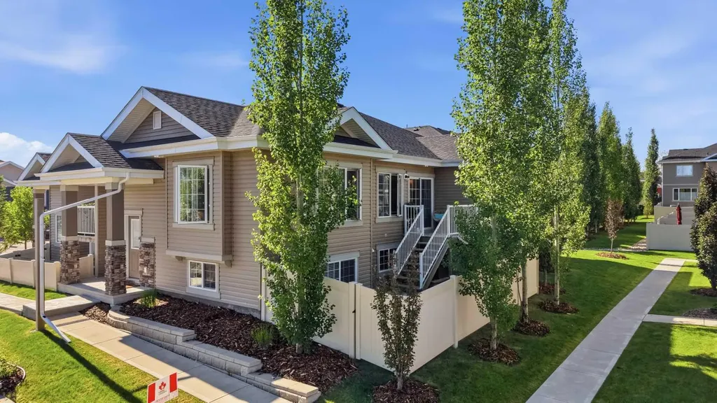 4 Golden Crescent Red Deer AB T4P 2P9