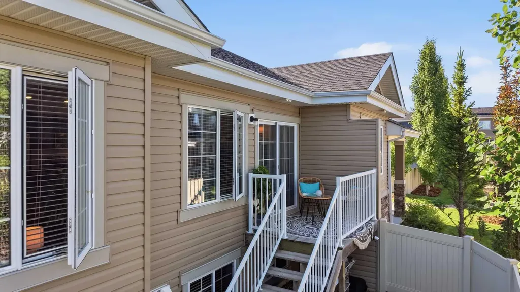 4 Golden Crescent Red Deer AB T4P 2P9
