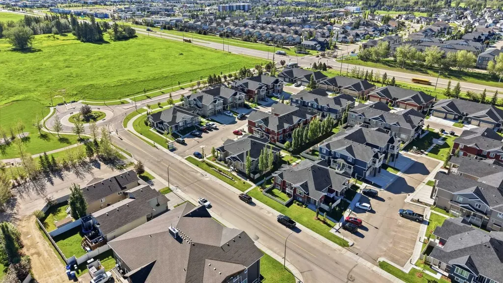 4 Golden Crescent Red Deer AB T4P 2P9