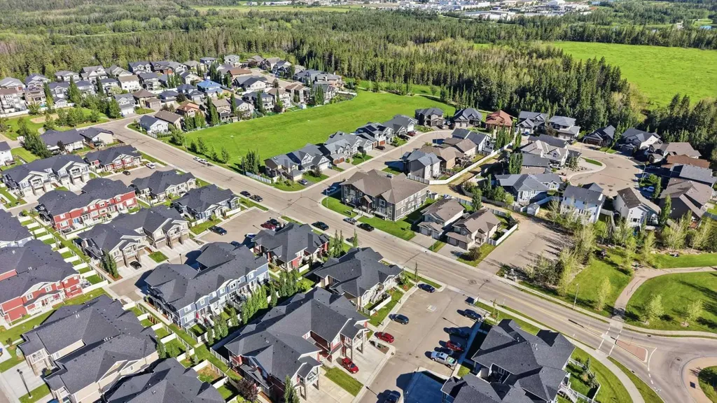 4 Golden Crescent Red Deer AB T4P 2P9
