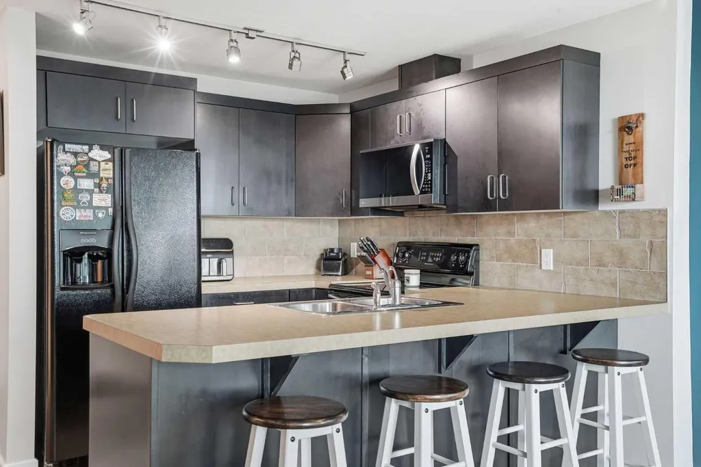 1410 1 Street SE Calgary AB T2G 5T7
