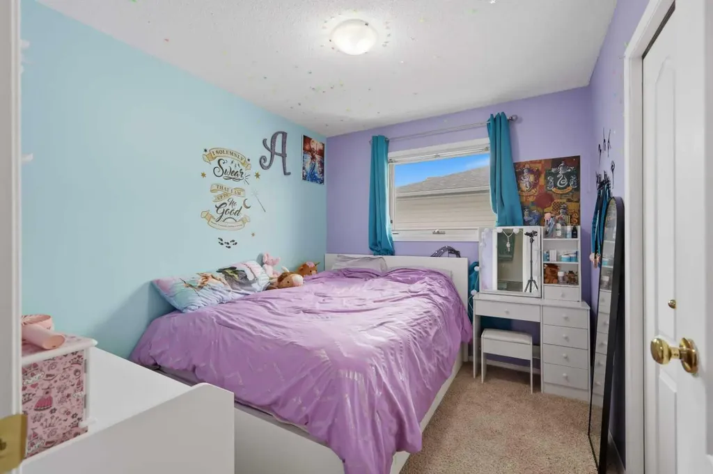 24 Wildrose Drive Sylvan Lake AB T4S 1G4
