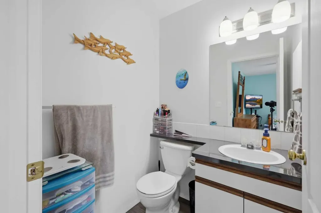 24 Wildrose Drive Sylvan Lake AB T4S 1G4
