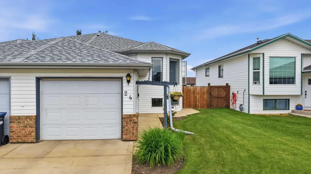 24 Wildrose Drive Sylvan Lake AB T4S 1G4