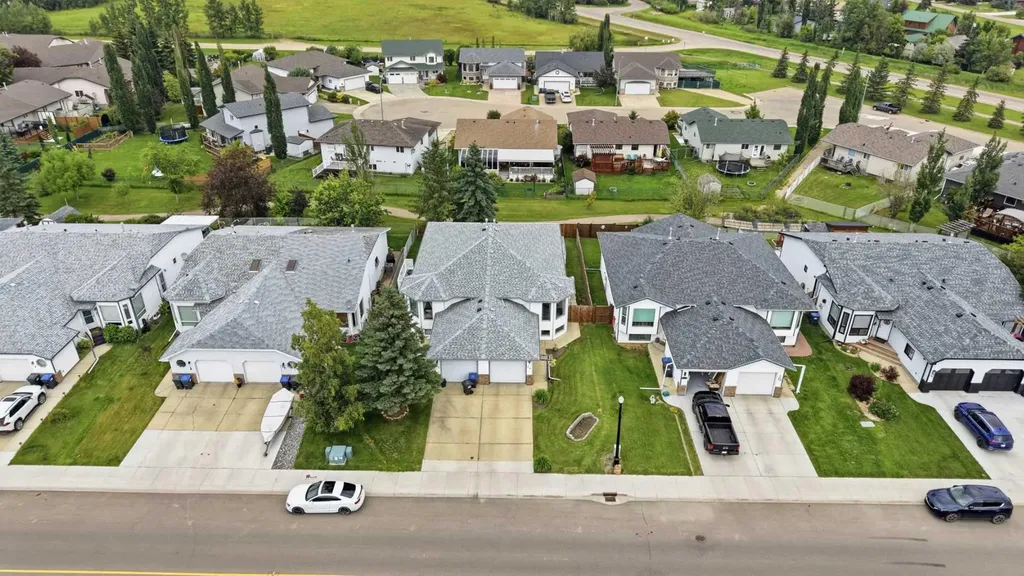 24 Wildrose Drive Sylvan Lake AB T4S 1G4