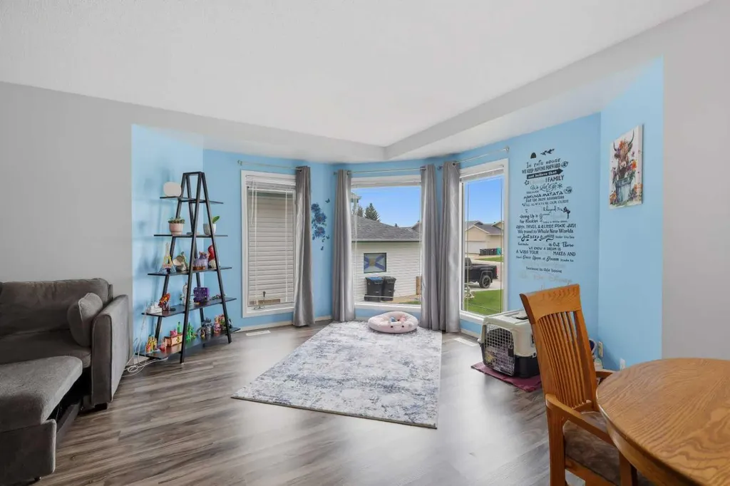 24 Wildrose Drive Sylvan Lake AB T4S 1G4