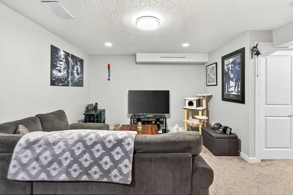 102 Panatella Hill NW Calgary AB T3K 0B6