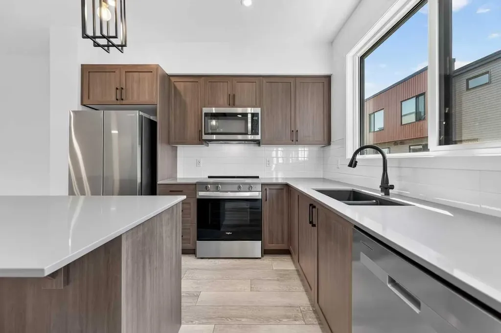 81 Midtown Boulevard SW Airdrie AB T4B 4E7