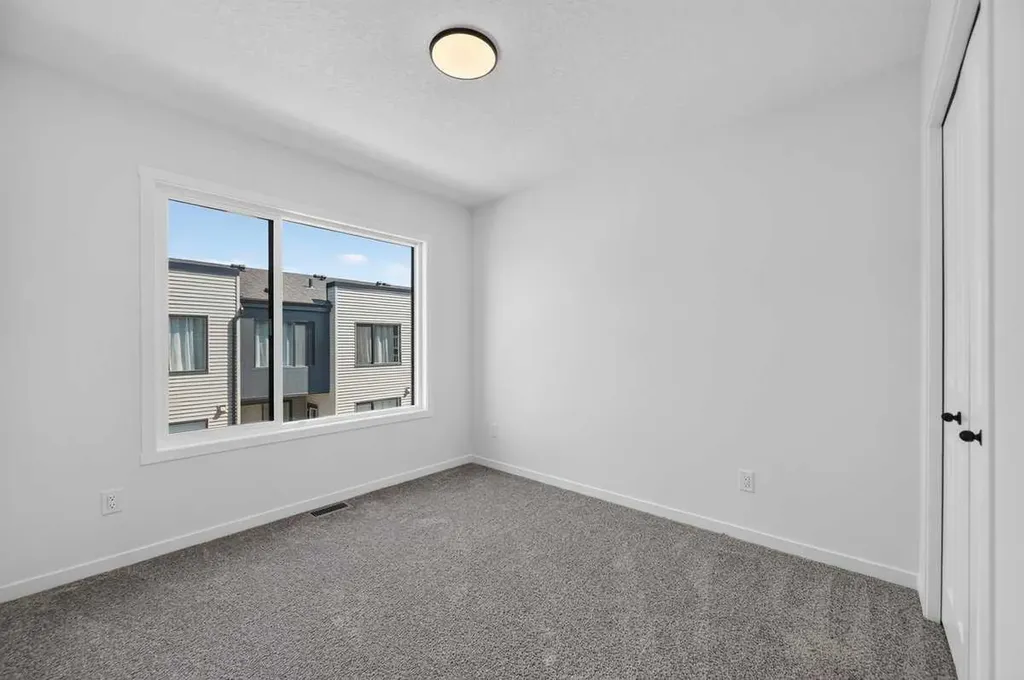 81 Midtown Boulevard SW Airdrie AB T4B 4E7