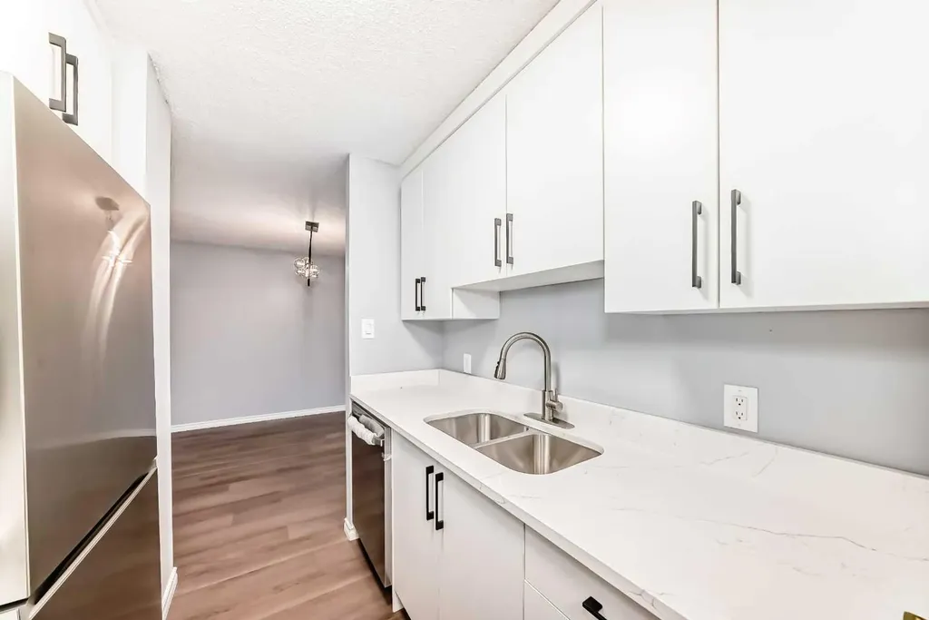 924 14 Avenue SW Calgary AB T2R0N7