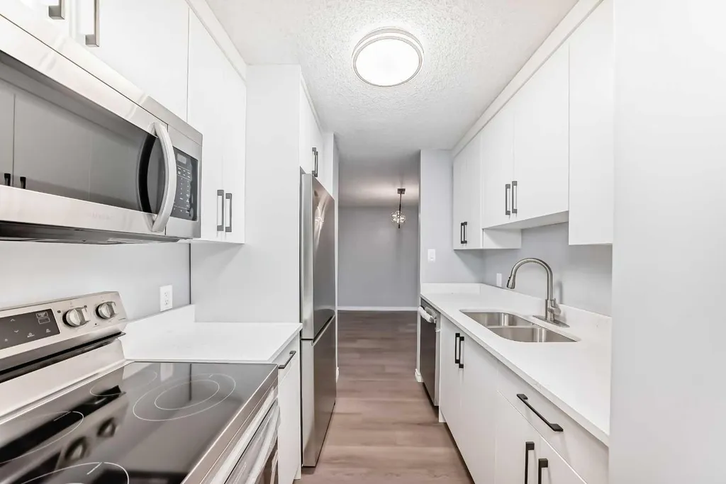 924 14 Avenue SW Calgary AB T2R0N7