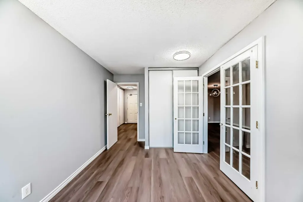 924 14 Avenue SW Calgary AB T2R0N7