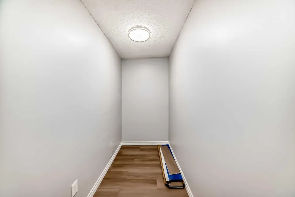 924 14 Avenue SW Calgary AB T2R0N7