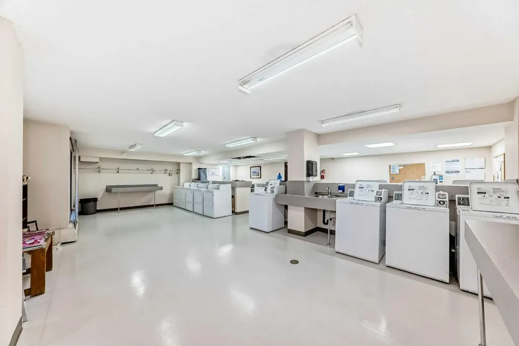 924 14 Avenue SW Calgary AB T2R0N7