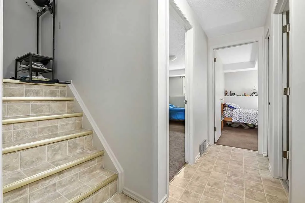 124 Bergen Road NW Calgary AB T3K 1H9