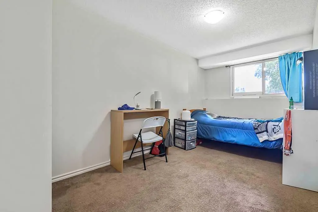 124 Bergen Road NW Calgary AB T3K 1H9