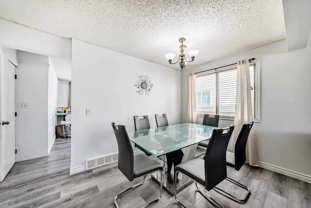279 Falton Drive NE Calgary AB T3J 2W8