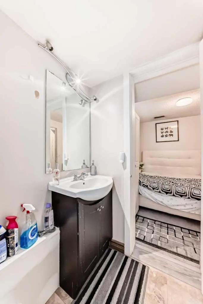 279 Falton Drive NE Calgary AB T3J 2W8