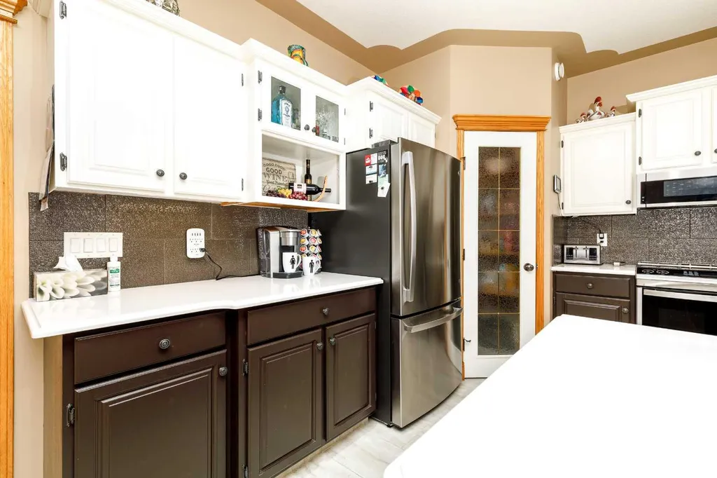 111 Adams Close Red Deer AB T4R3C7