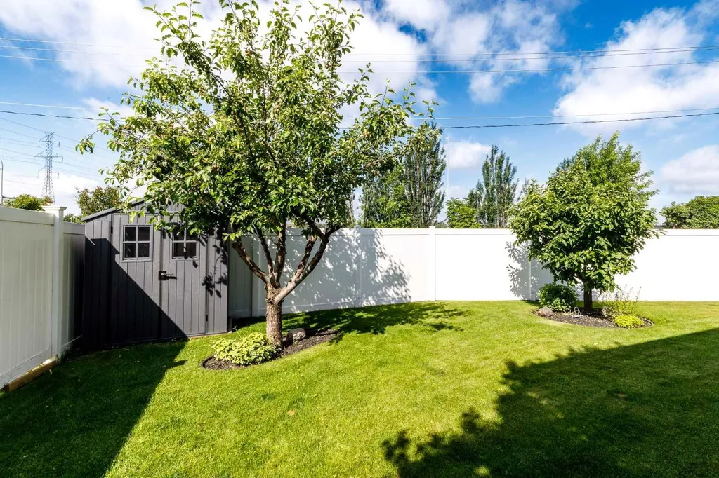 111 Adams Close Red Deer AB T4R3C7