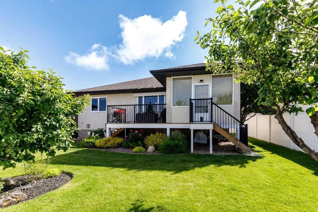111 Adams Close Red Deer AB T4R3C7