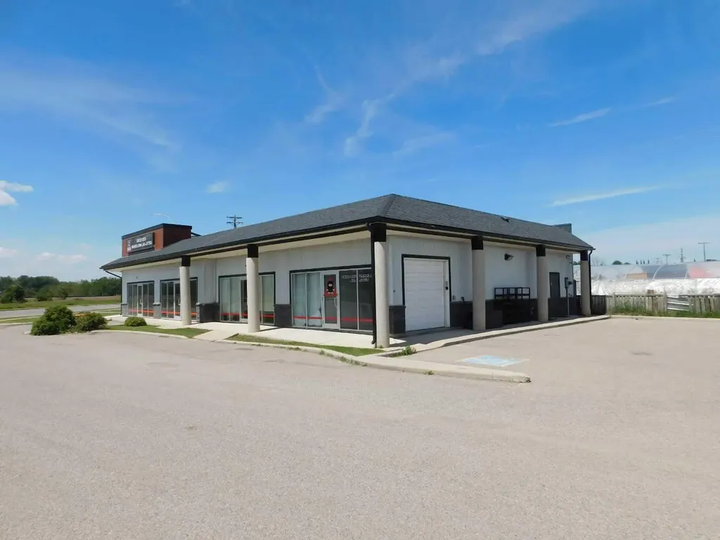 220 North Railway Street Okotoks AB T1S 0E2