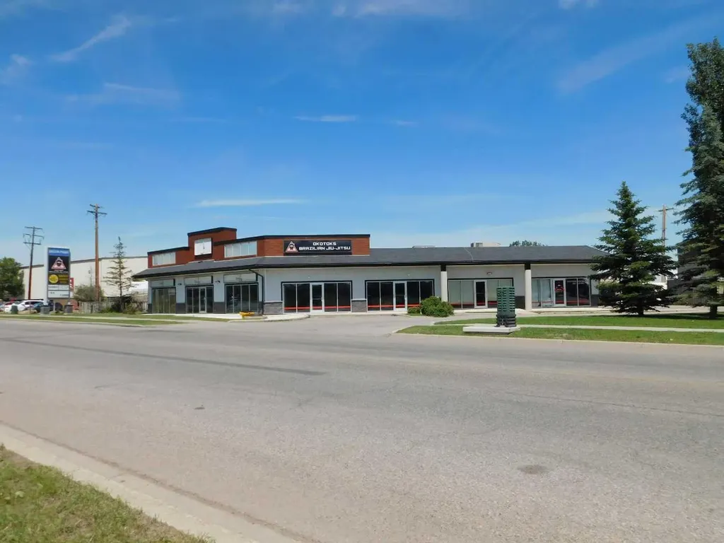 220 North Railway Street Okotoks AB T1S 0E2