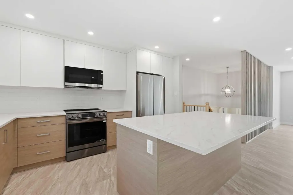 1018 10 Avenue SE High River AB T1V1L3