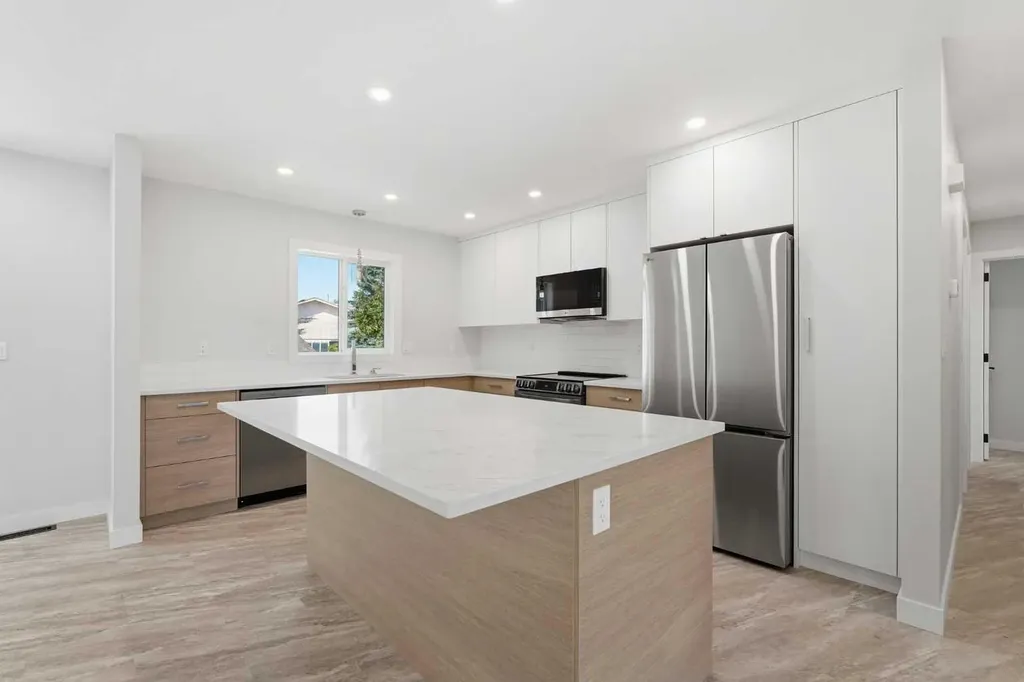 1018 10 Avenue SE High River AB T1V1L3