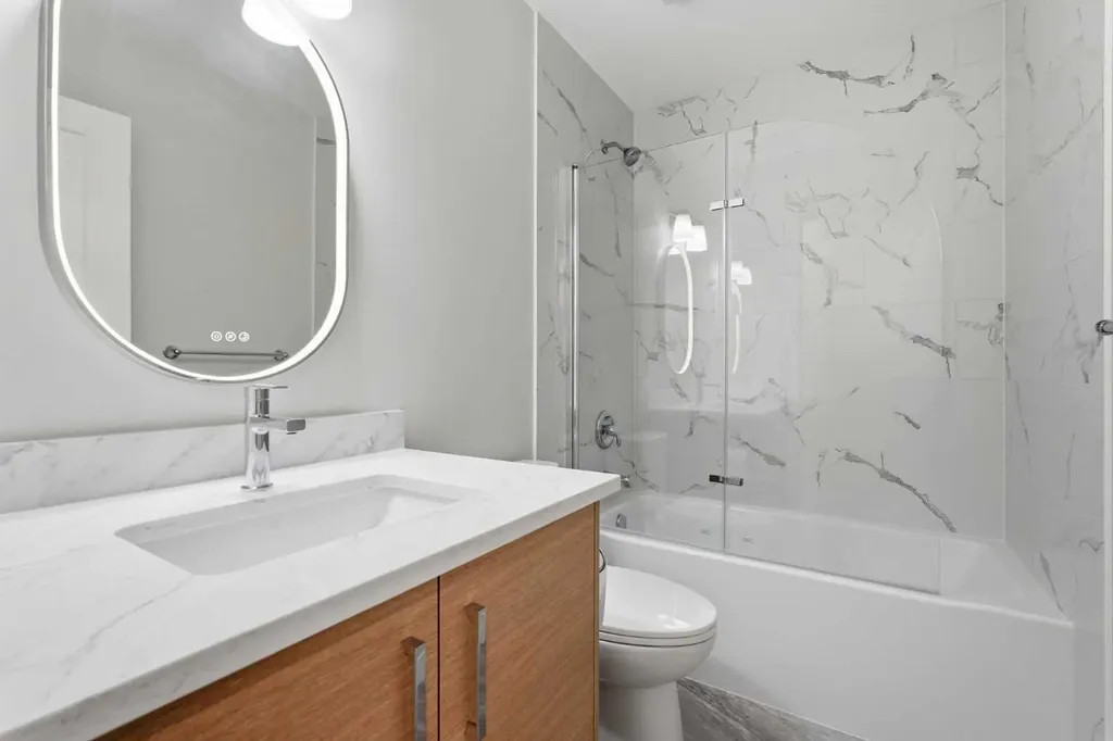 1018 10 Avenue SE High River AB T1V1L3