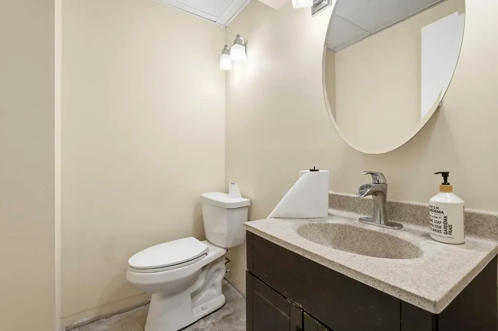 1018 10 Avenue SE High River AB T1V1L3